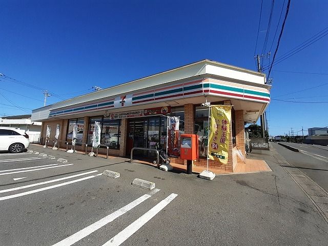 近くのセブンイレブン 鹿嶋旭ヶ丘店まで1,100m(徒歩14分)