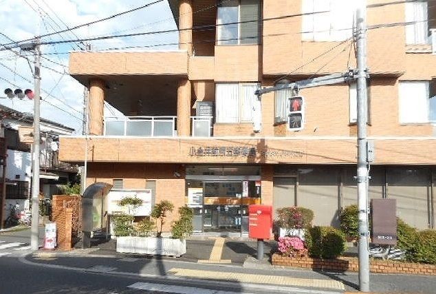 近くの前原五郵便局まで600m（徒歩8分）