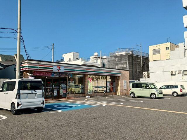 近くのセブンイレブン山吹丁店様まで800m(徒歩10分)