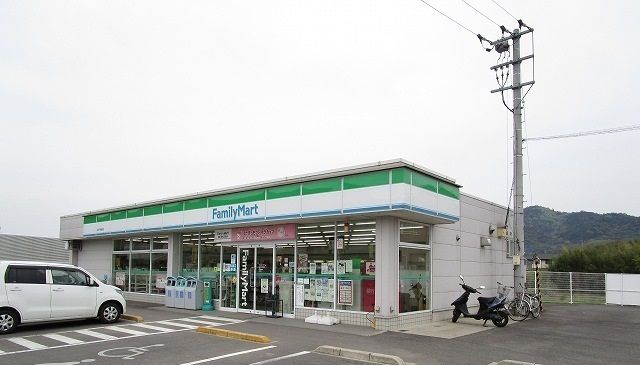 近くのコンビニまで1,500m（徒歩19分）