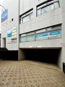 近くの春川内科クリニックまで105m（徒歩2分）