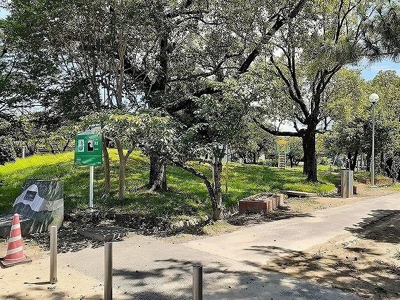 近くの沢渡公園まで411m（徒歩6分）