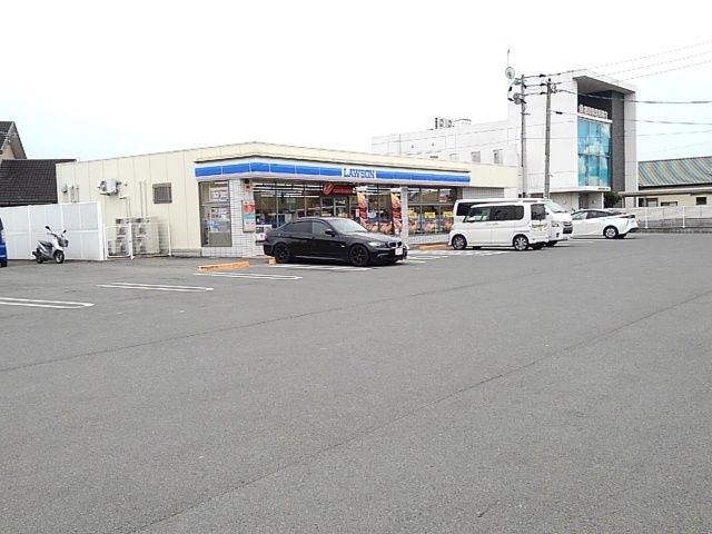 近くのローソン久留米新茶屋店まで1,010m（徒歩13分）