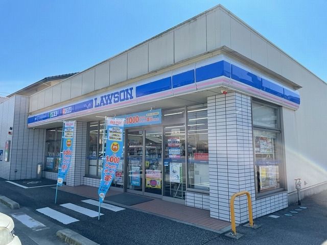 近くのコンビニまで650m（徒歩9分）