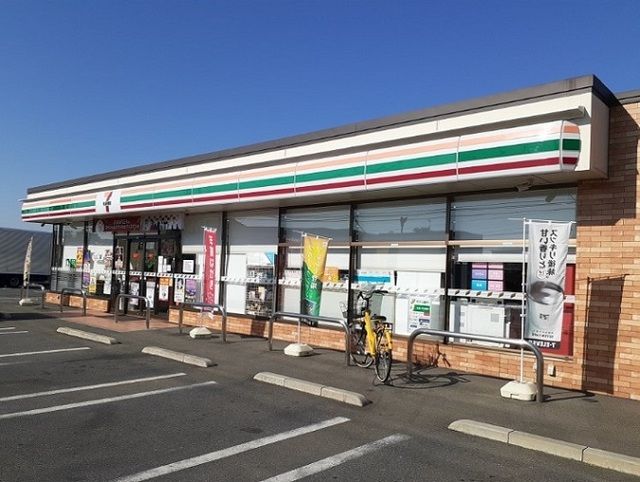 近くのセブンイレブン上尾壱丁目南店まで450m(徒歩6分)