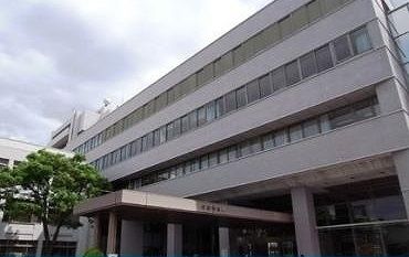 近くの吹田市役所まで1,300m（徒歩17分）