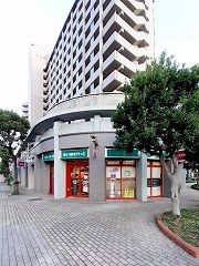 近くのまいばすけっと北赤羽駅南店まで378m（徒歩5分）