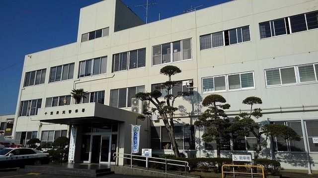 近くの旭警察署まで1,200m(徒歩15分)