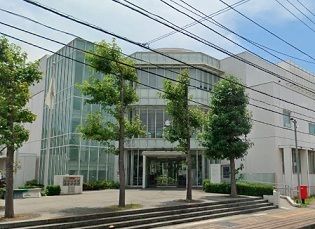 近くの腰越行政センターまで474m（徒歩6分）