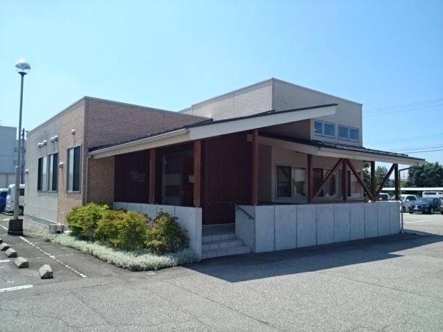 近くのおぎの内科医院まで450m（徒歩6分）