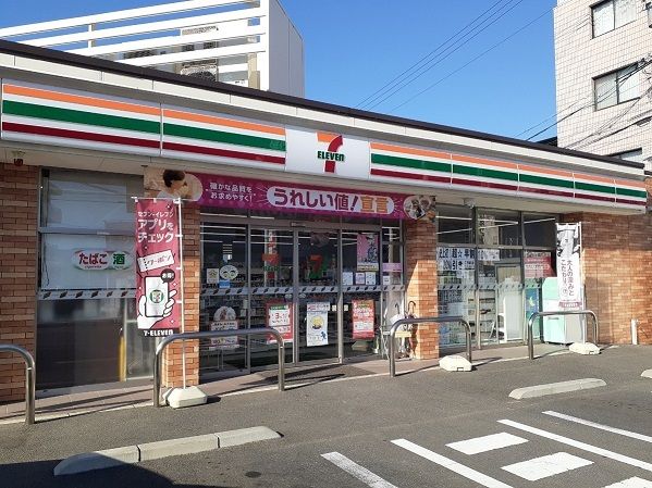 近くのセブンイレブンさんまで500m（徒歩7分）