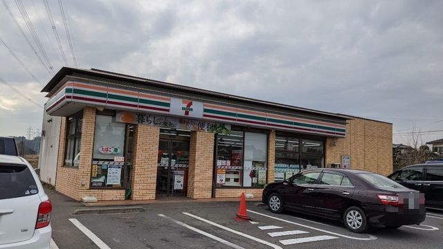 近くのセブンイレブン市原馬立店まで1,800m（徒歩23分）