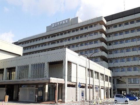 近くの富山市民病院まで500m(徒歩7分)