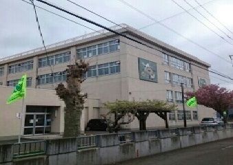 近くの北園小学校まで190m(徒歩3分)