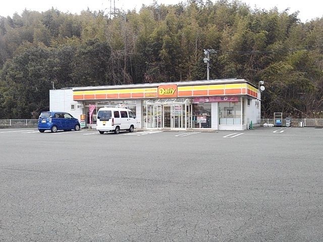 近くのコンビニまで160m（徒歩2分）