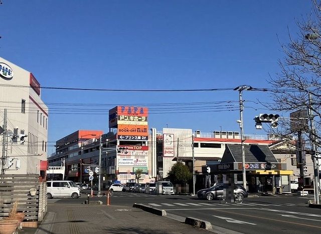 近くのPAPA上尾ショッピングセンタまで850m（徒歩11分）