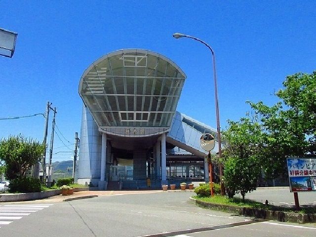 近くの駅まで750m（徒歩10分）