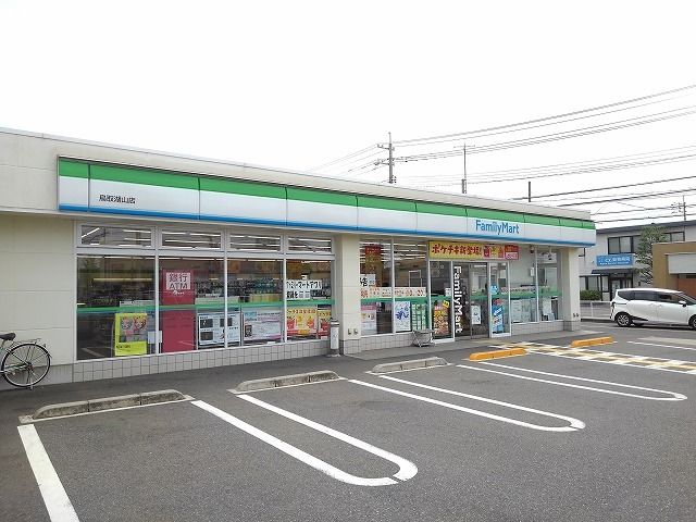 近くのファミリーマート鳥取湖山店まで240m(徒歩3分)