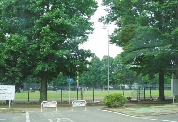 近くの公園まで750m（徒歩10分）