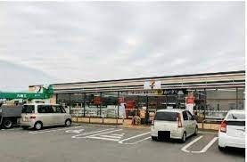 近くのセブンイレブンまで600m（徒歩8分）