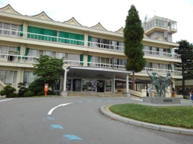 近くの須坂市役所まで2,100m（徒歩27分）