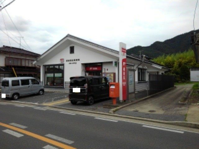 近くの郵便局まで800m（徒歩10分）