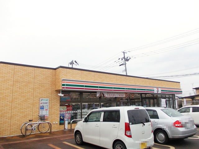 近くのセブンイレブンまで400m（徒歩5分）