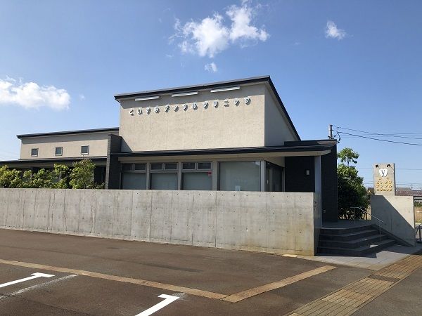 近くのこいずみデンタルクリニックまで600m（徒歩8分）