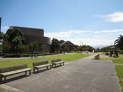 近くの歴史文化公園まで1,300m（徒歩17分）
