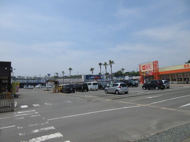 近くのメルクス大牟田まで1,200m(徒歩15分)