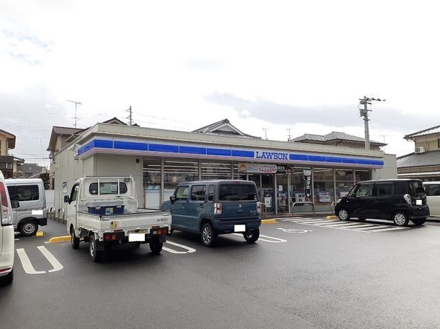 近くのローソン砥部麻生店様まで180m（徒歩3分）