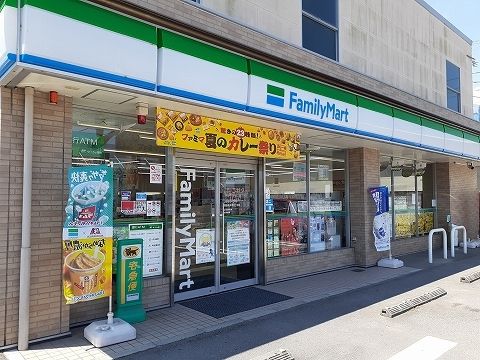 近くのファミリーマート南沖洲５店様まで500m（徒歩7分）