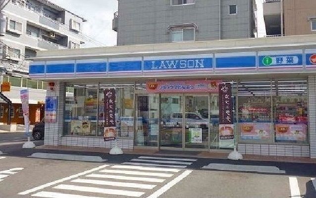近くのコンビニまで350m（徒歩5分）
