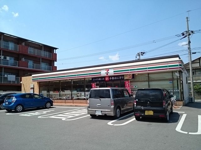 近くのセブンイレブン松原店まで500m(徒歩7分)