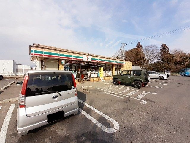 近くのセブンイレブン伊勢崎波志江東店まで750m（徒歩10分）
