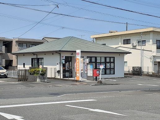 近くの延岡平原郵便局まで600m(徒歩8分)