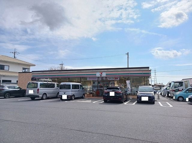 近くのセブンイレブン田布施砂田店まで300m(徒歩4分)