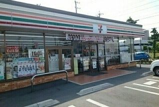 近くのセブンイレブン豊川千歳通3丁目まで140m(徒歩2分)