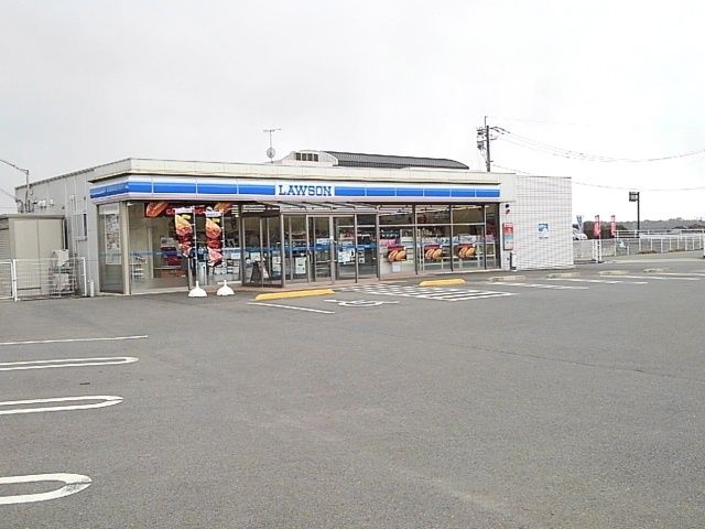 近くのコンビニまで200m（徒歩3分）