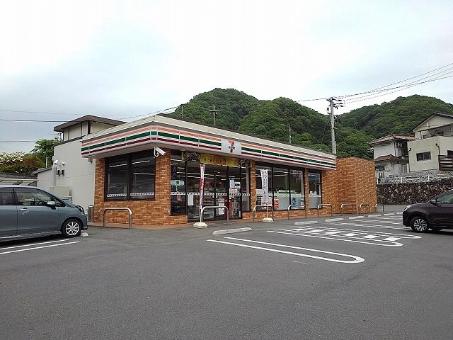近くのセブンイレブン尾道御調店まで450m（徒歩6分）