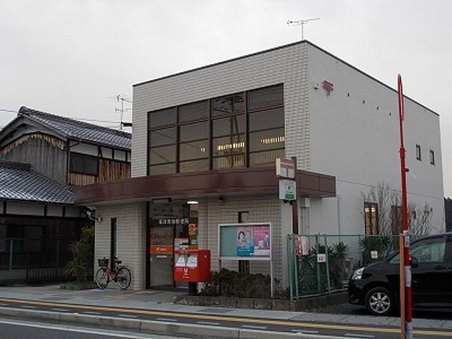 近くの草津青地郵便局まで1,072m（徒歩14分）