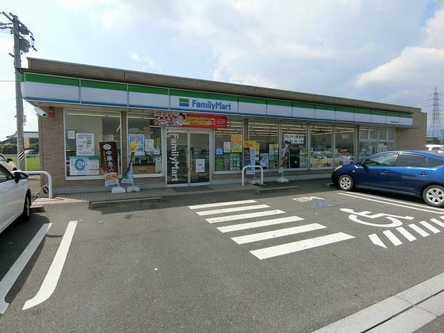 近くのファミリーマート安八輪之内町店まで1,400m(徒歩18分)