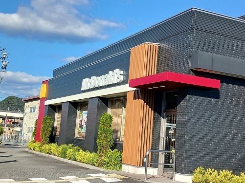 近くのマクドナルド西脇店まで350m(徒歩5分)