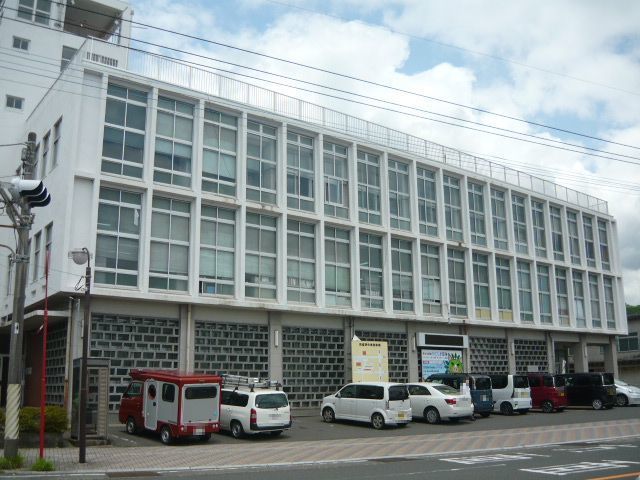 近くの垂水市役所まで1,000m（徒歩13分）