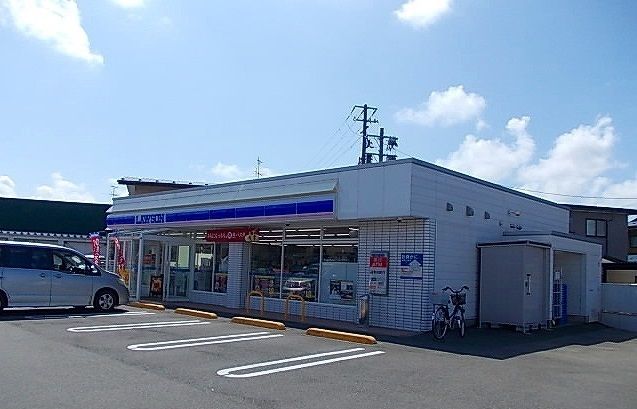 近くのコンビニまで500m（徒歩7分）