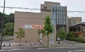 近くの生協さえき病院まで200m（徒歩3分）