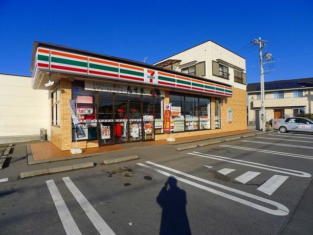 近くのコンビニまで160m（徒歩2分）