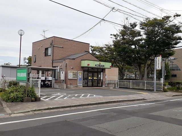 近くの浜松東警察署可美公園前交番まで850m（徒歩11分）