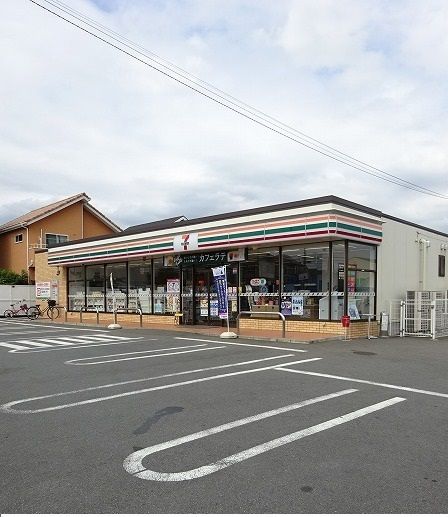 近くのセブンイレブンまで160m(徒歩2分)