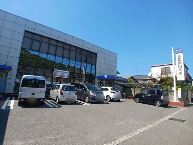近くのファミリーマート鶴市明見店さんまで550m（徒歩7分）
